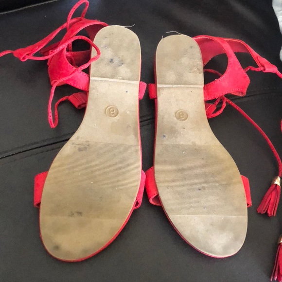 •ℛℯ𝒹 ℳ𝒜ℛ𝒪𝒩𝒜 𝒮𝒶𝓃𝒹𝒶𝓁𝓈• - Picture 4 of 4